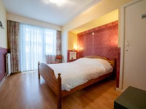 Apartment Centrally located Graaf Jan by Interhome