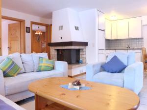 Apartment Chalet Papillon by Interhome