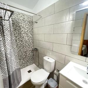 Bajo Izquierda el Wiro