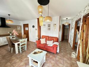 APARTAMENTOS LUNA solo FAMILIAS Y PAREJAS