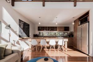 Mr Wooden Box Bush Retreat 5 minutes from the CBD