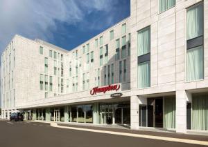 Hampton By Hilton London Stansted Airport