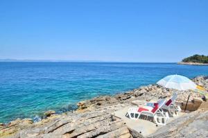 Seaside secluded apartments Cove Vela Borova, Korcula - 15062