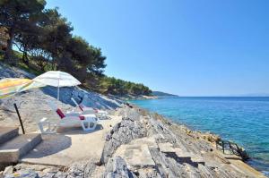 Seaside secluded apartments Cove Vela Borova, Korcula - 15062