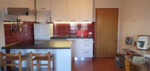 Apartments with parking space Rab - 14792