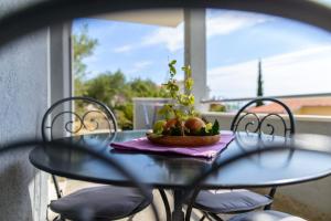 Apartments by the sea Mavarstica, Ciovo - 20161