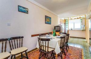 Apartments with parking space Barbat, Rab - 22498