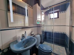 Apartments with parking space Crikvenica - 22581