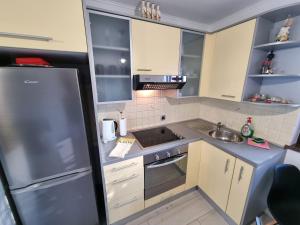 Apartments with parking space Crikvenica - 22581