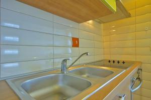 Apartments with parking space Umag - 22649