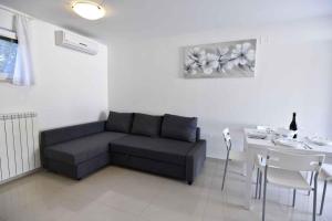 Apartments with a parking space Zambratija, Umag - 22658