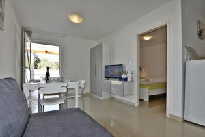 Apartments with parking space Zambratija, Umag - 22658