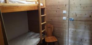 Résidence Lauzieres - Studio 5 personnes skis aux pieds et proche des commerces dans le village du Charvet à Arc 1800 MAE-1906