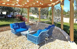 Gorgeous Apartment In Dobropoljana