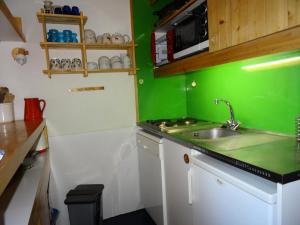 Résidence Aiguille Grive Bat Iii - Appartement 2 pièces 6 personnes en duplex, skis aux pieds, dans le village de Charmettoger à Arc 1800 MAE-2018