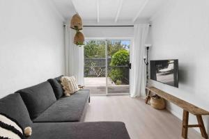 PA2 Stunning Sunshine Beach apt Pets welcome