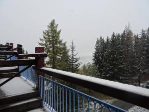 Résidence Belles Challes - Studio 4 personnes à Arc 1800 skis aux pieds et proche des commerces dans le village du Charvet MAE-2115