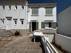 Appartement 29m² à 50m de la plage, animaux admis - FR-1-540-242