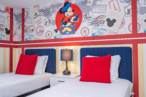 Charming 4Bd w Private Pool @ Storey Lake Resort 2653