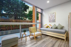 Zetland near Shops & Train with Gym&Pool for 6ppl