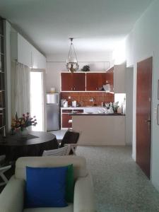 Top floor seaside apartment