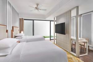 Renaissance Danang Hoi An Resort & Spa