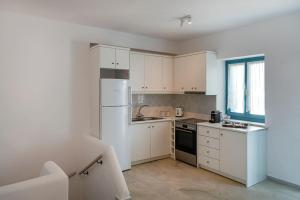 Beachside House in Naousa