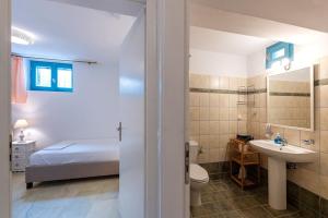 Beachside House in Naousa