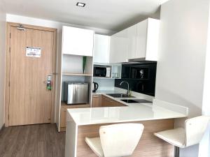Modern style 1BR Condo close to Kata beach