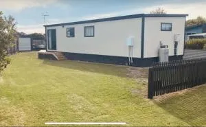 Cute little Foxton Beach bach - 莱文