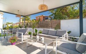 Gorgeous Home In Chiclana De La Fronter