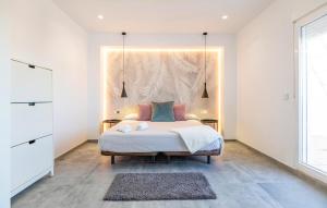 Gorgeous Home In Chiclana De La Fronter