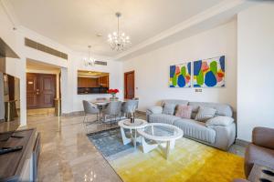 Fairmont North 2BR Balcony Sea View