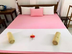 Era Holiday House