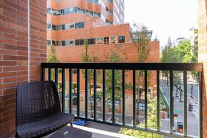Blueground Old Town rooftop deck nr park PDX-17