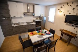 LAlba dei Pescherecci VISTA CANALE