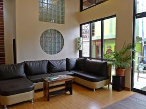 Rovics Tourist Hotel