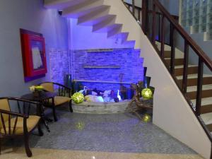 Rovics Tourist Hotel