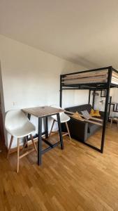 Beau studio spacieux et calme dans résidence de standing