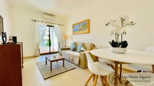 Casa Dos Avós - Beach 150m - Well Finished - Terrace - 3hvězdičkové hotely ve městě Carvoeiro