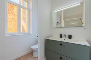 Appartements 1 bedroom apartment in city center with parking : photos des chambres