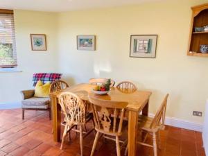 Beautiful Character Cottage in the Country