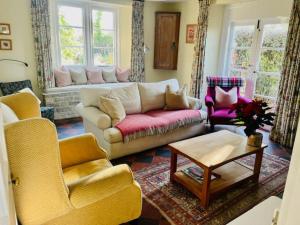 Beautiful Character Cottage in the Country