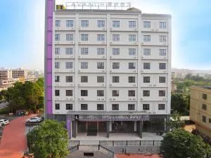 Lavande Hotel·Heyuan Bavaria - Huangnijin