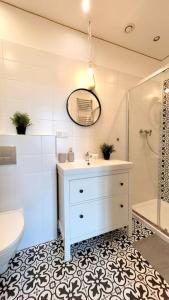 Wild & Huge comfy apartment 5 min to Main Square