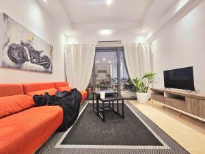1-2BD Beach Apartments
