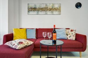 The Charming Oasis! 2 bedrooms - By HelloDomik