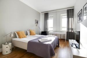 Kotimaailma Apartments Kamppi - 2BR in the city center with code lock