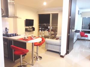 Apartaloft MIRO frente al Centro C Chipichape