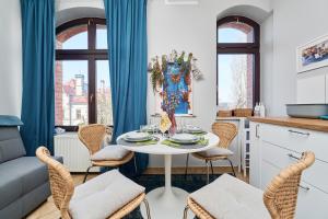 Apartament SZEPT Galeria Dominikańska by Noclegi Renters